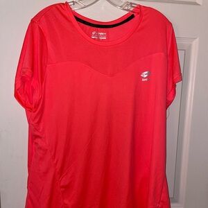 Workout shirt NWOT‼️BOGO‼️